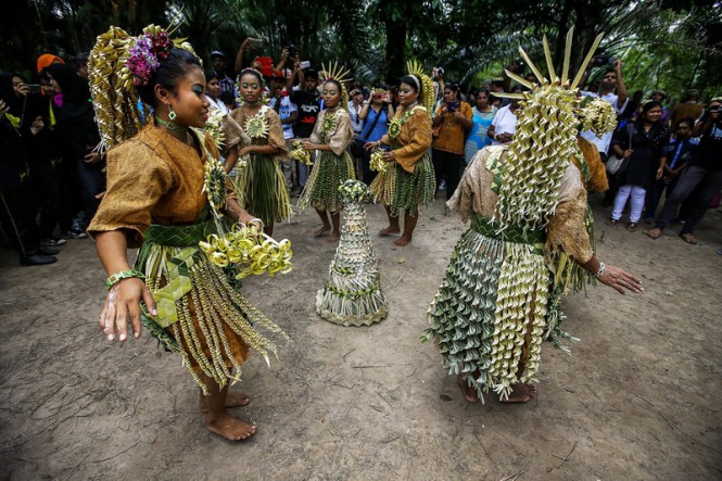 Фестивалът на племето Ма Мери, който възхвалява предците им, в селото Sungai Bumbun в Малайзия, се извършва ежегодно с молитви и благопожелания