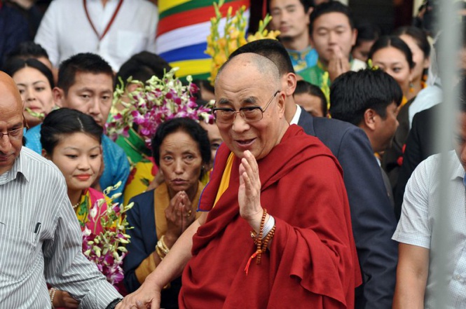 С молитва за дълъг живот поздравиха Далай Лама по случай неговата 80-годишнина по Тибетския календар