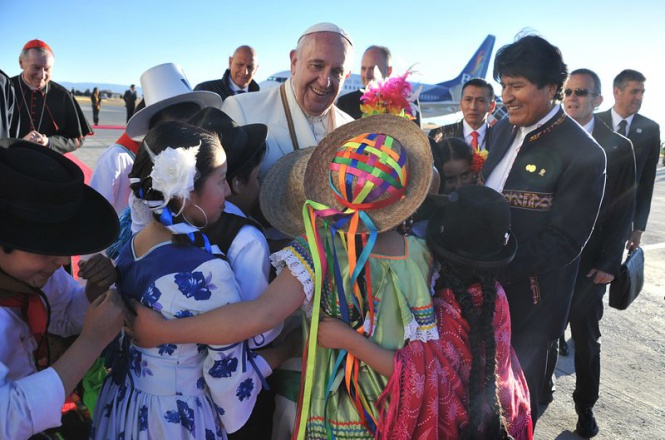 Папа Франциск пристигна в Боливия