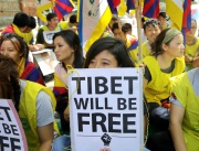 Младежи протестират в подкрепа на Тибет в Делхи
