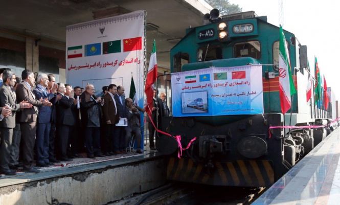 Първият китайски товарен влак, който ще възобнови ''Пътя на коприната'' със съвместните усилия на Иран и Китай.