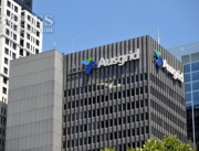 На 11 август 2016 г. федералният касиер на Австралия Скот Морисън направи решението да блокира офертите от китайскате State Grid Corp и Cheung Kong към компанията Ausgrid, позовавайки се опасения за националната сигурност. Морисън не даде повече подробнос