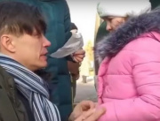 Светът плаче! Украински войник се сбогува с дъщеричката си
