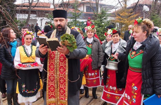 България празнува Трифон Зарезан