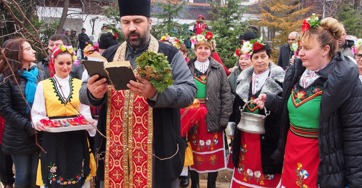 България празнува Трифон Зарезан